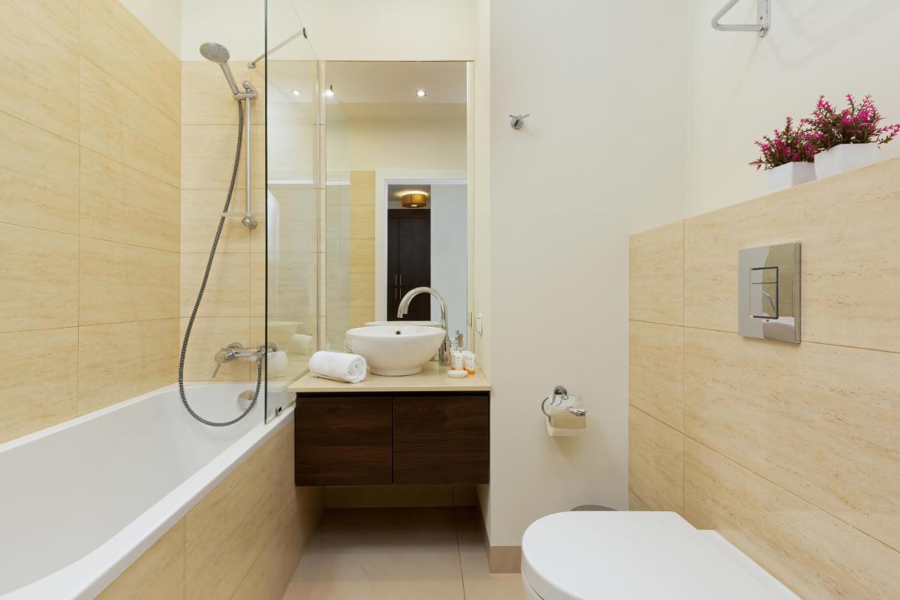 Apartments Warsaw Gieldowa 4 By Noclegi Renters Bagian luar foto